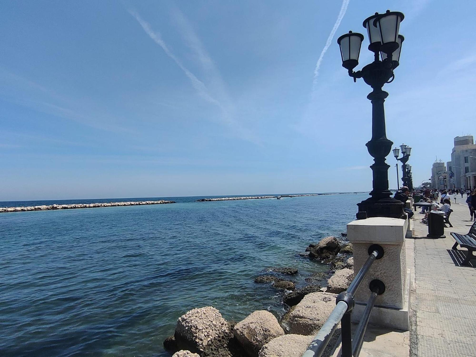 Casa Vacanze Volare Mare Fuori Bari Esterno foto